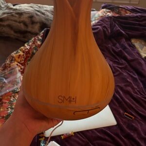 Essential oil diffuser